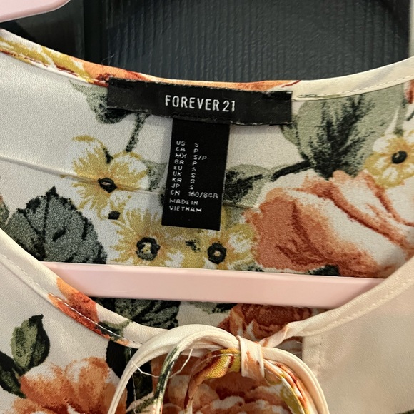 Floral long sleeve blouse - Picture 3 of 4